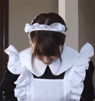 搞笑Gif：谁家的保姆，这长得真是水灵啊！